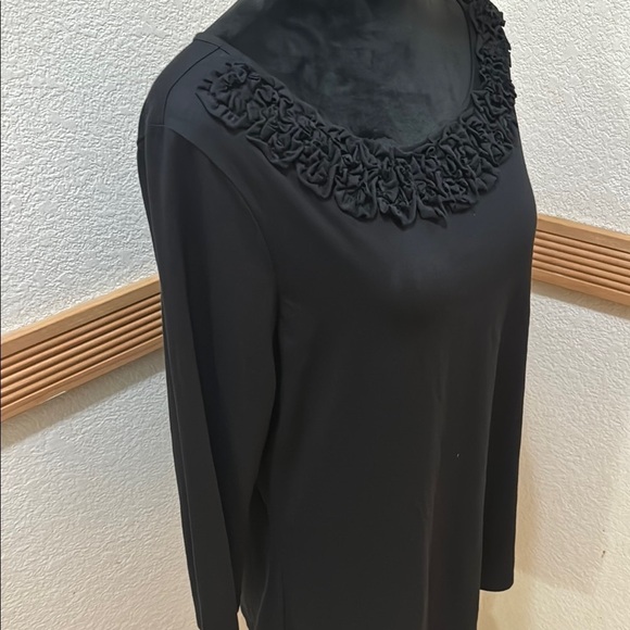 Charter Club XL Elegant Black Ruffled Women's Top!! - Picture 3 of 6